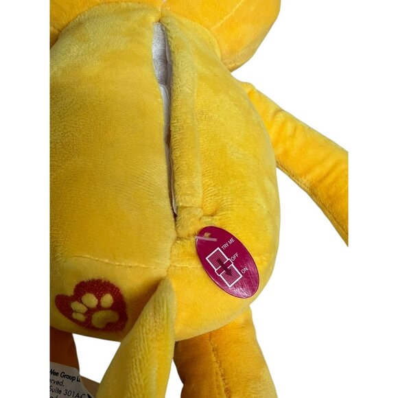 WowWee Fingerlings Plush Lion Yellow Makes Sounds Closing Eyes 18 in - Picture 6 of 6